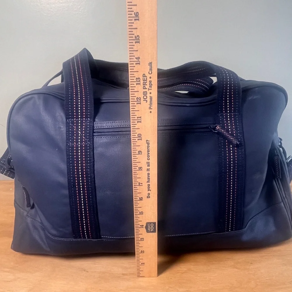 Marine Layer Weekender Bag in Navy